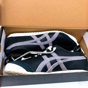 Onitsuka unisex shoes Women Size 8 Men size 6.5